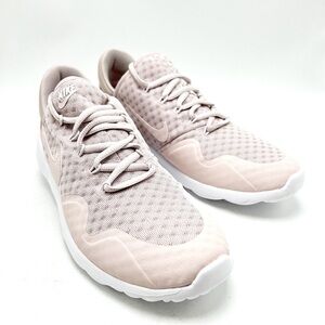 NIKE Women Size 7 - Nike Air Max Axis Rush Pink